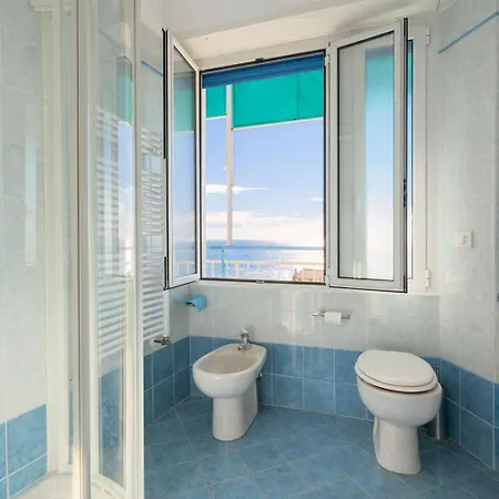 Splendido Attico Vista Mare Ospedaletti